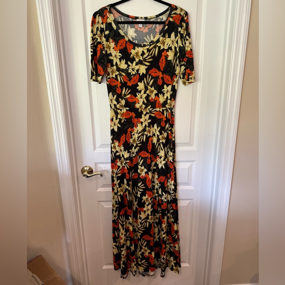 Stunning Floral Maxi Dress with Short Sleeves L EUC